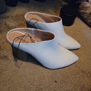White mules